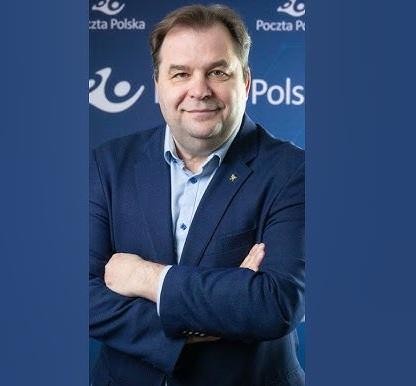 Sebastian Mikosz w kontekście biznesowym, symbolizujący jego rolę lidera i strategicznego myśliciela.